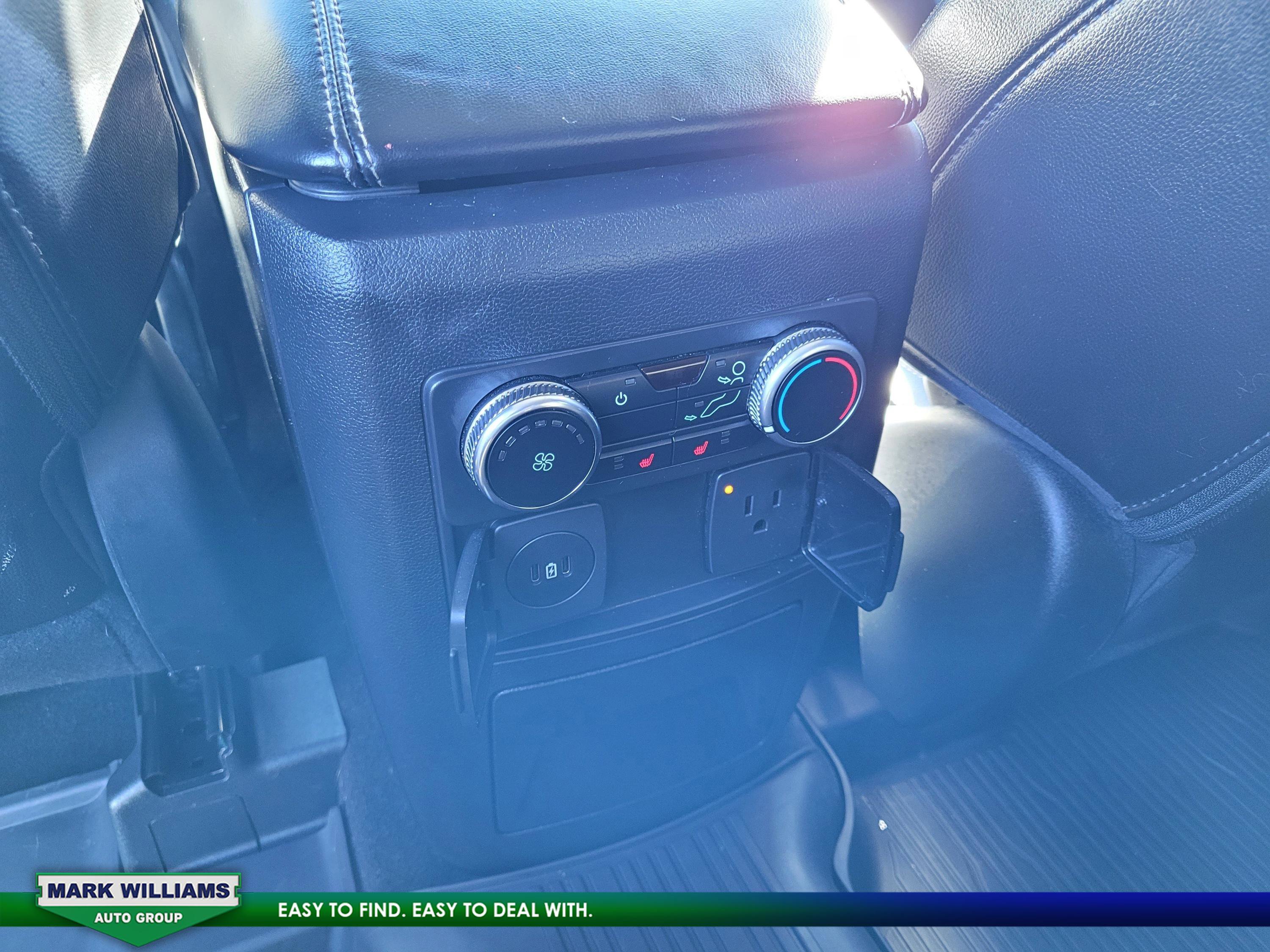 Used 2023 Ford Explorer Limited w/ Limited Technology Package image 16