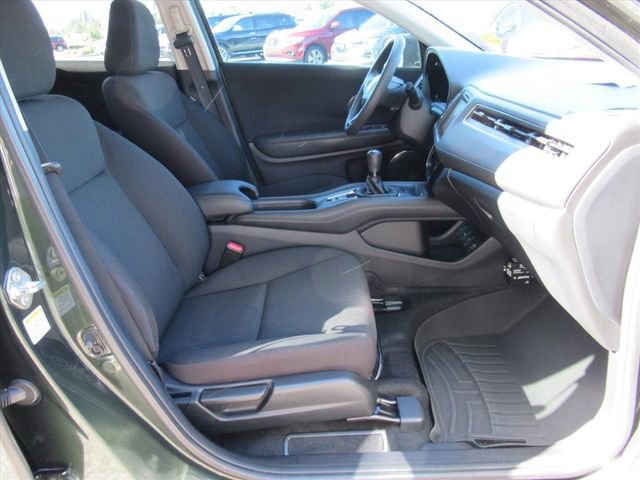 Used 2016 Honda HR-V EX image 10
