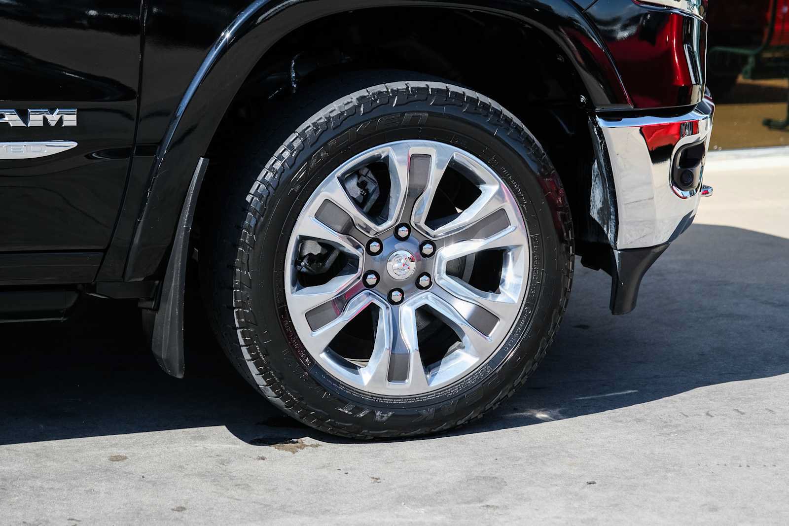 Used 2022 RAM 1500 Limited AWD/4WD image 10