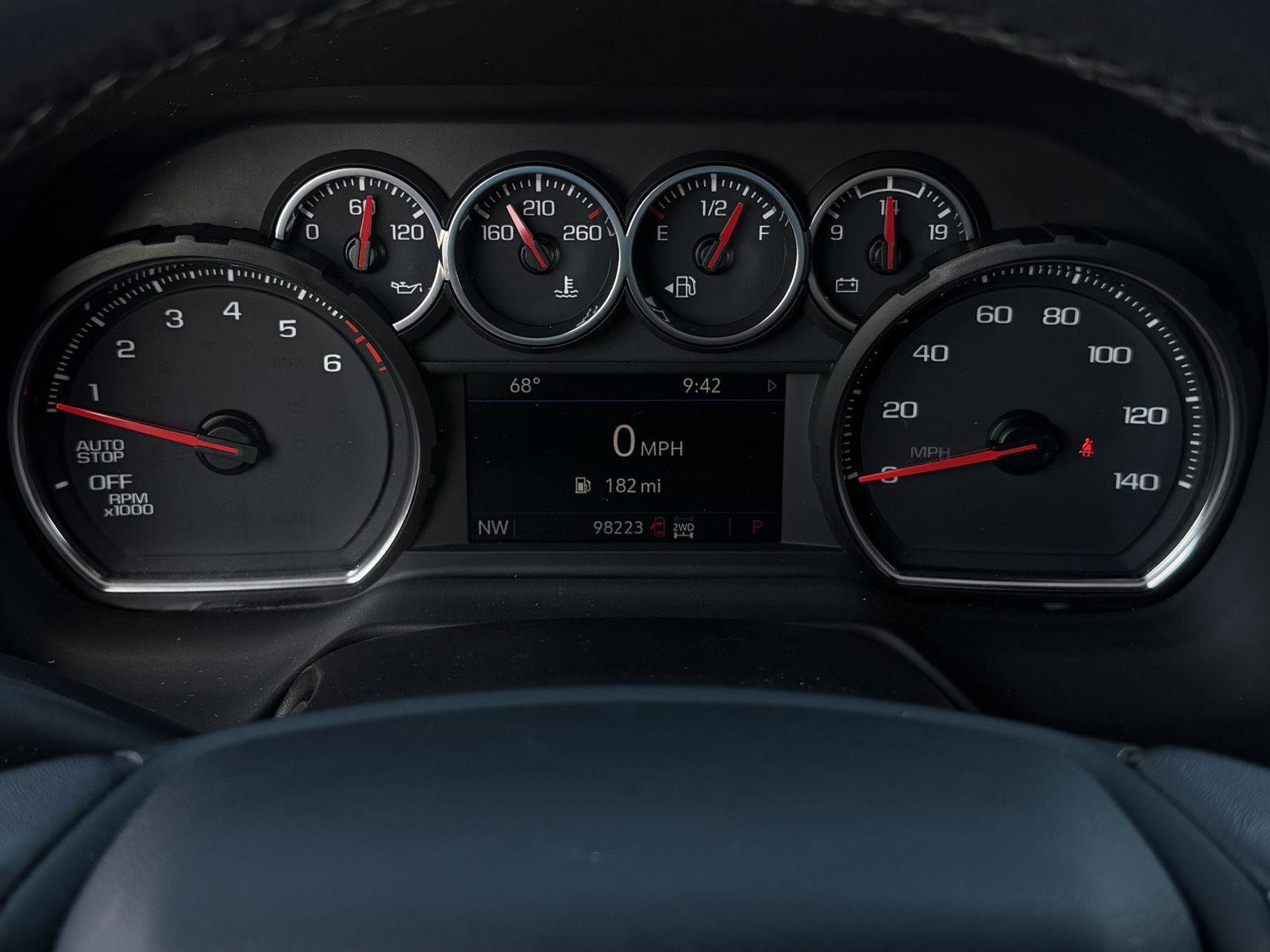 Used 2021 Chevrolet Tahoe Z71 w/ Luxury Package image 12