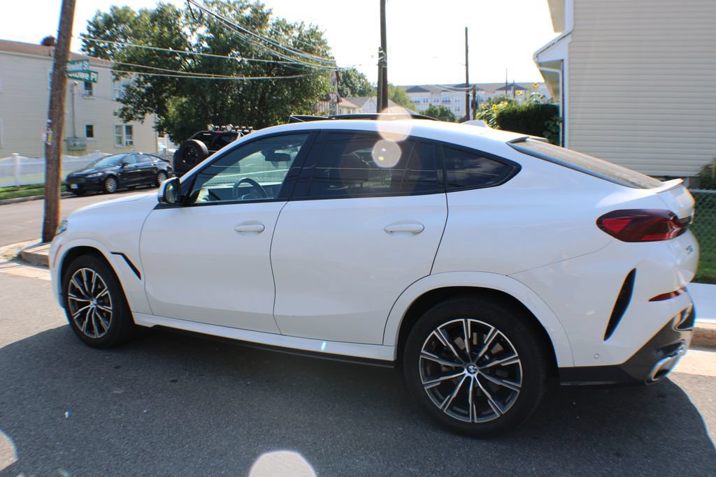 Used 2026 BMW X6 xDrive40i w/ Climate Comfort Package AWD/4WD image 8