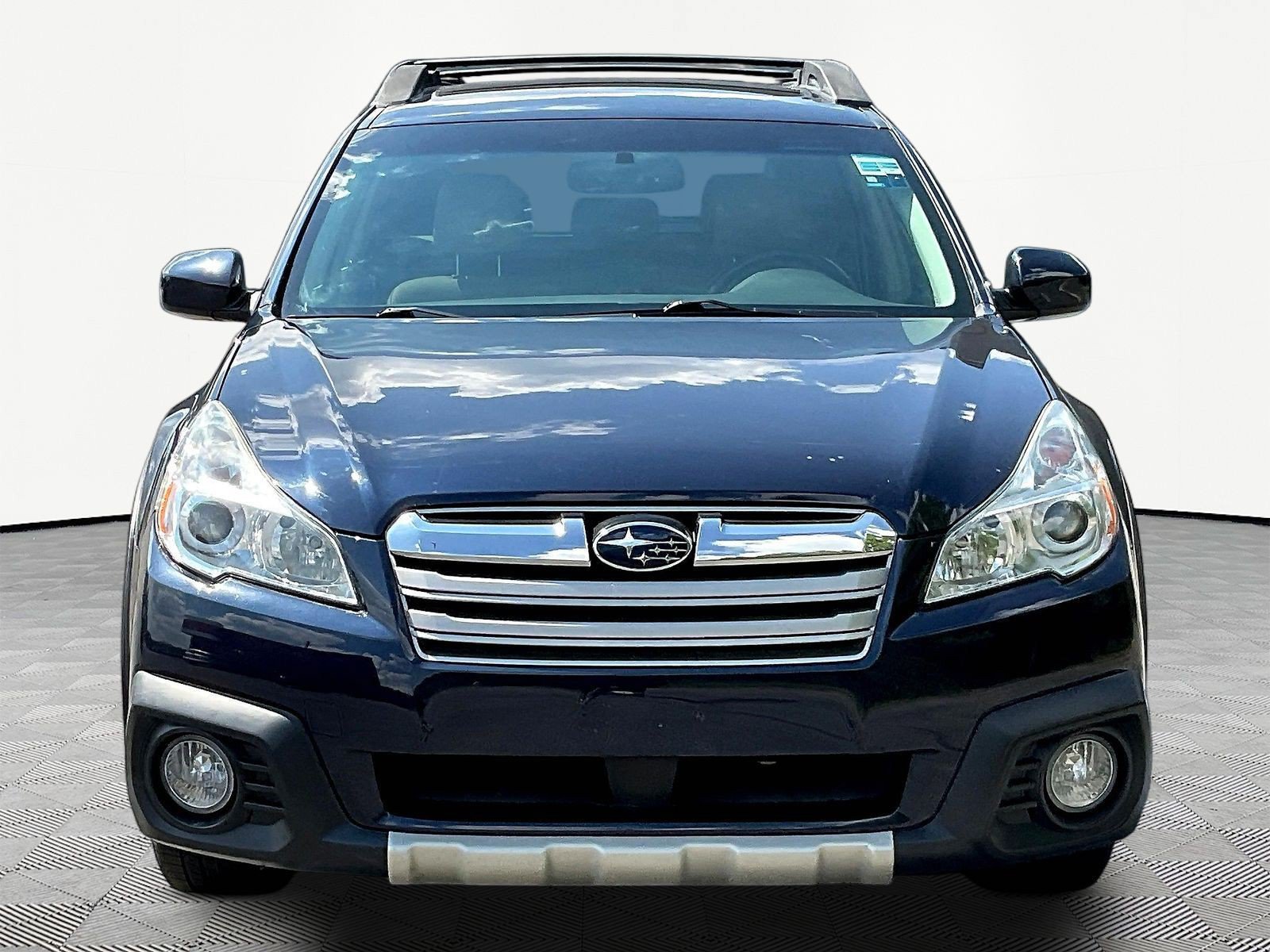 Used 2013 Subaru Outback 2.5i Limited w/ Moonroof Pkg AWD/4WD image 2
