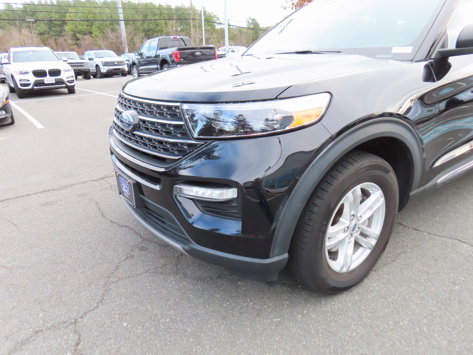 Used 2023 Ford Explorer XLT w/ Equipment Group 202A image 9