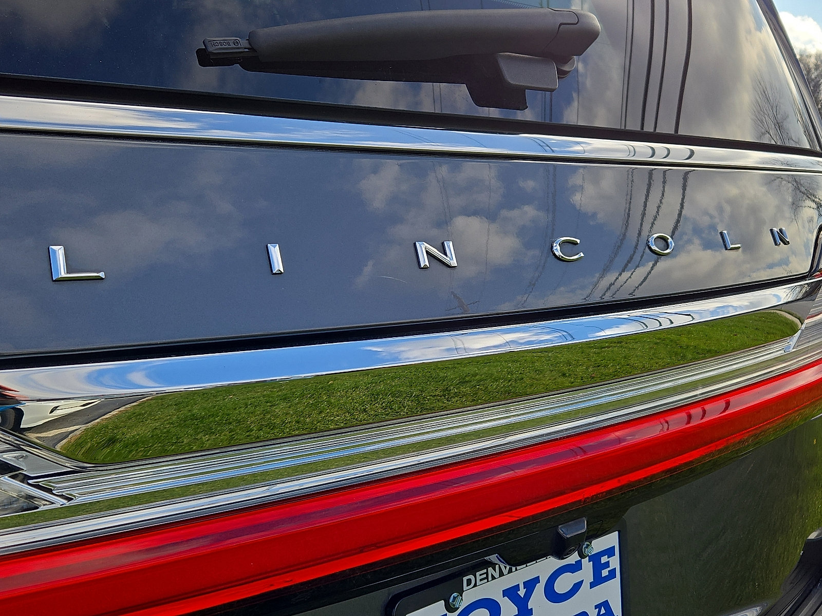 Used 2021 Lincoln Navigator Reserve w/ Luxury Package image 32