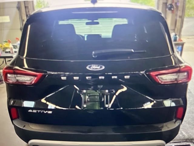 Used 2025 Ford Escape Active w/ Active Premium Tech Pack FWD image 4