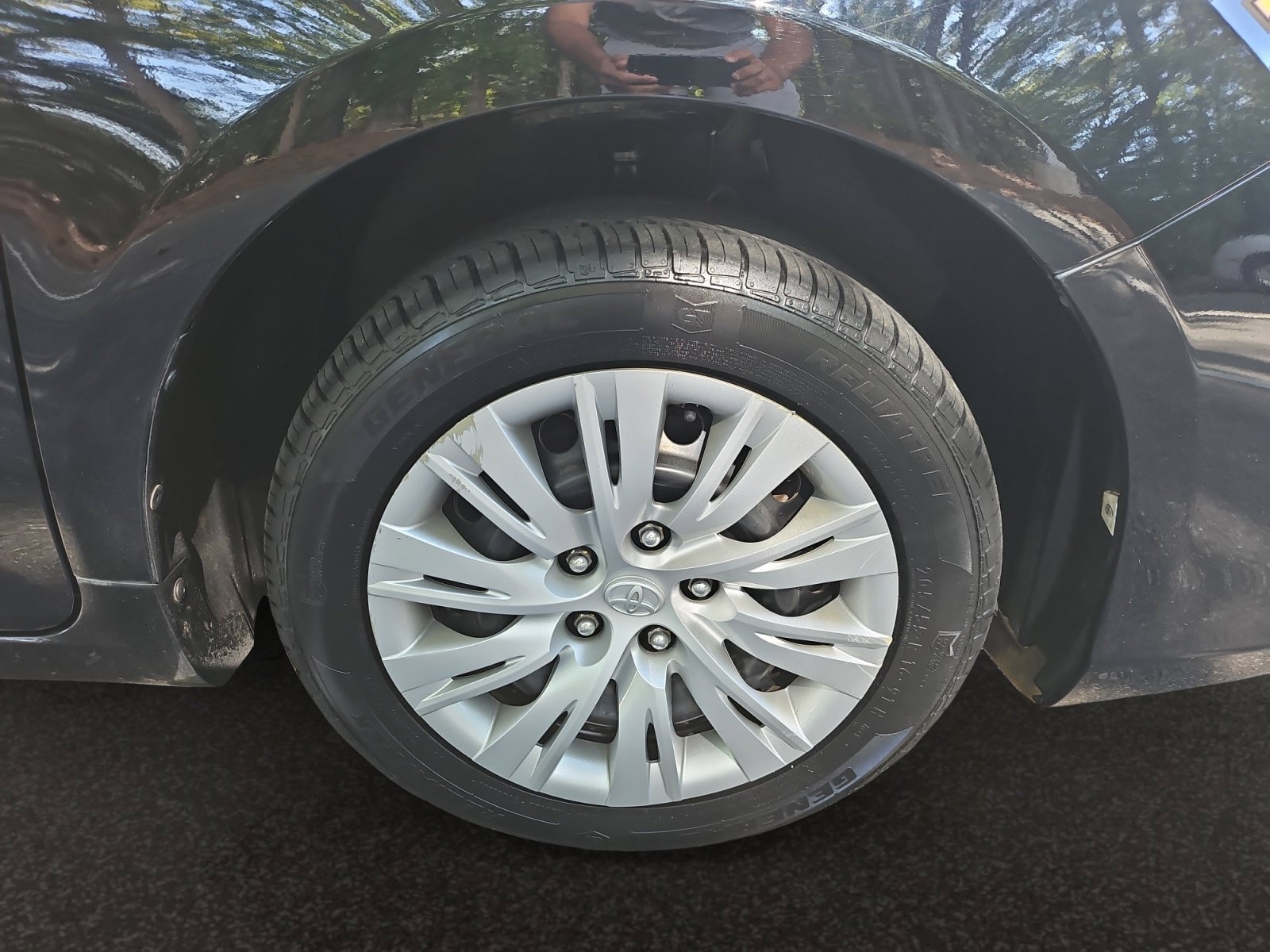 Used 2012 Toyota Camry FWD image 38