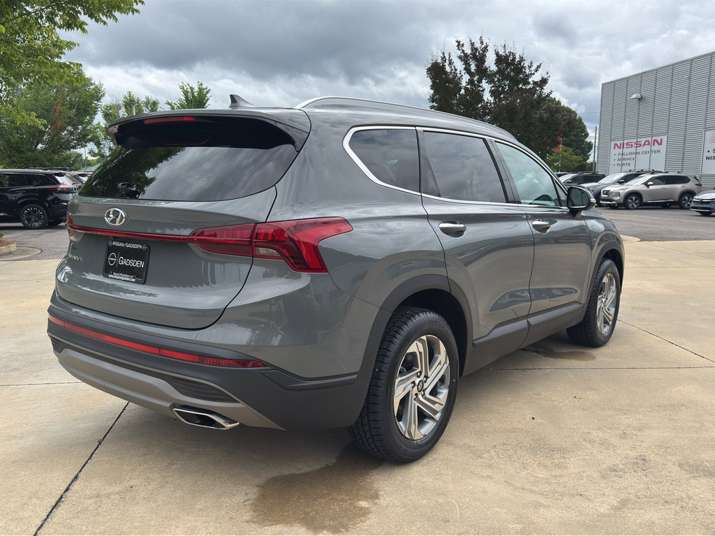 Used 2023 Hyundai Santa Fe SEL FWD image 3