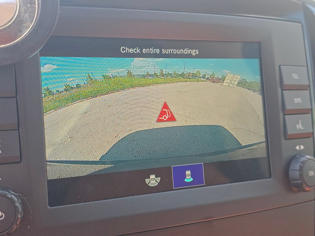 Used 2023 Mercedes-Benz Metris Passenger image 30
