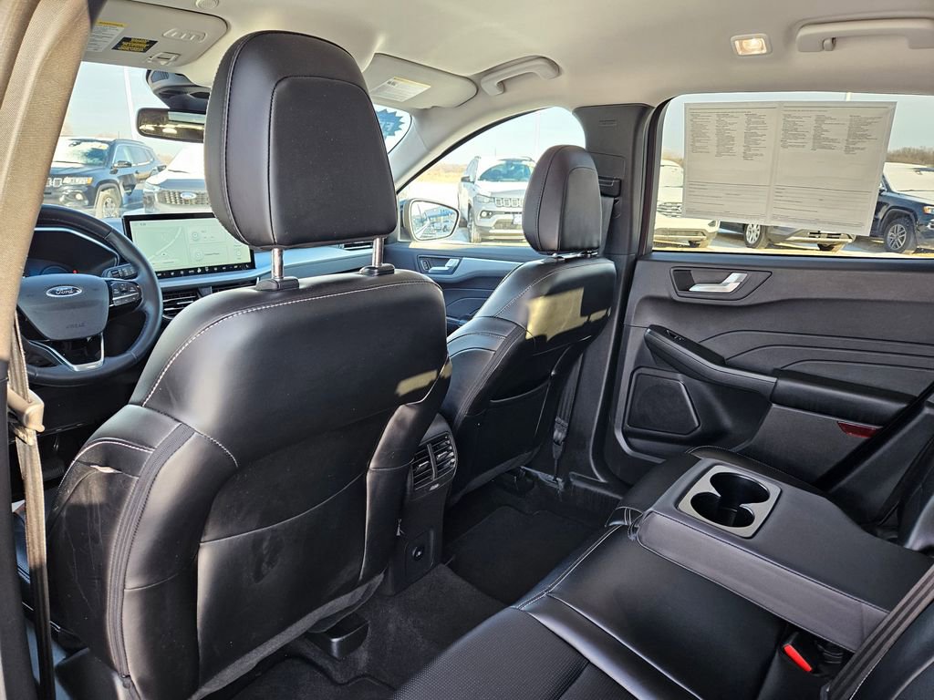Used 2024 Ford Escape Platinum image 27