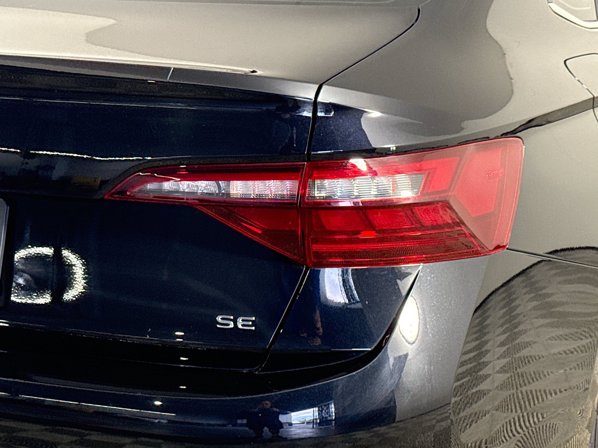 Used 2023 Volkswagen Jetta SE w/ Panoramic Sunroof Package FWD image 34
