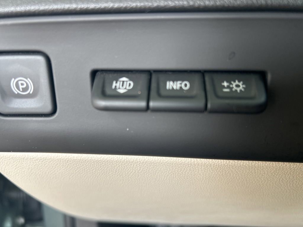 Used 2023 Buick Enclave Premium w/ Experience Buick Package FWD image 28