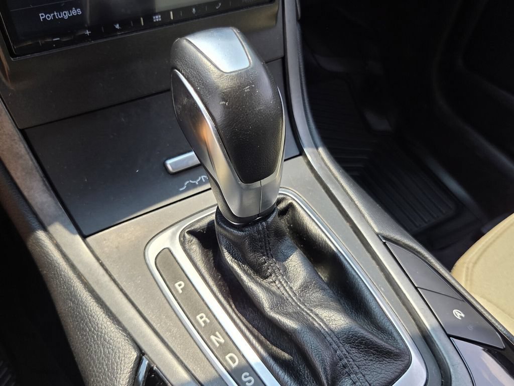 Used 2016 Ford Edge SE FWD image 22