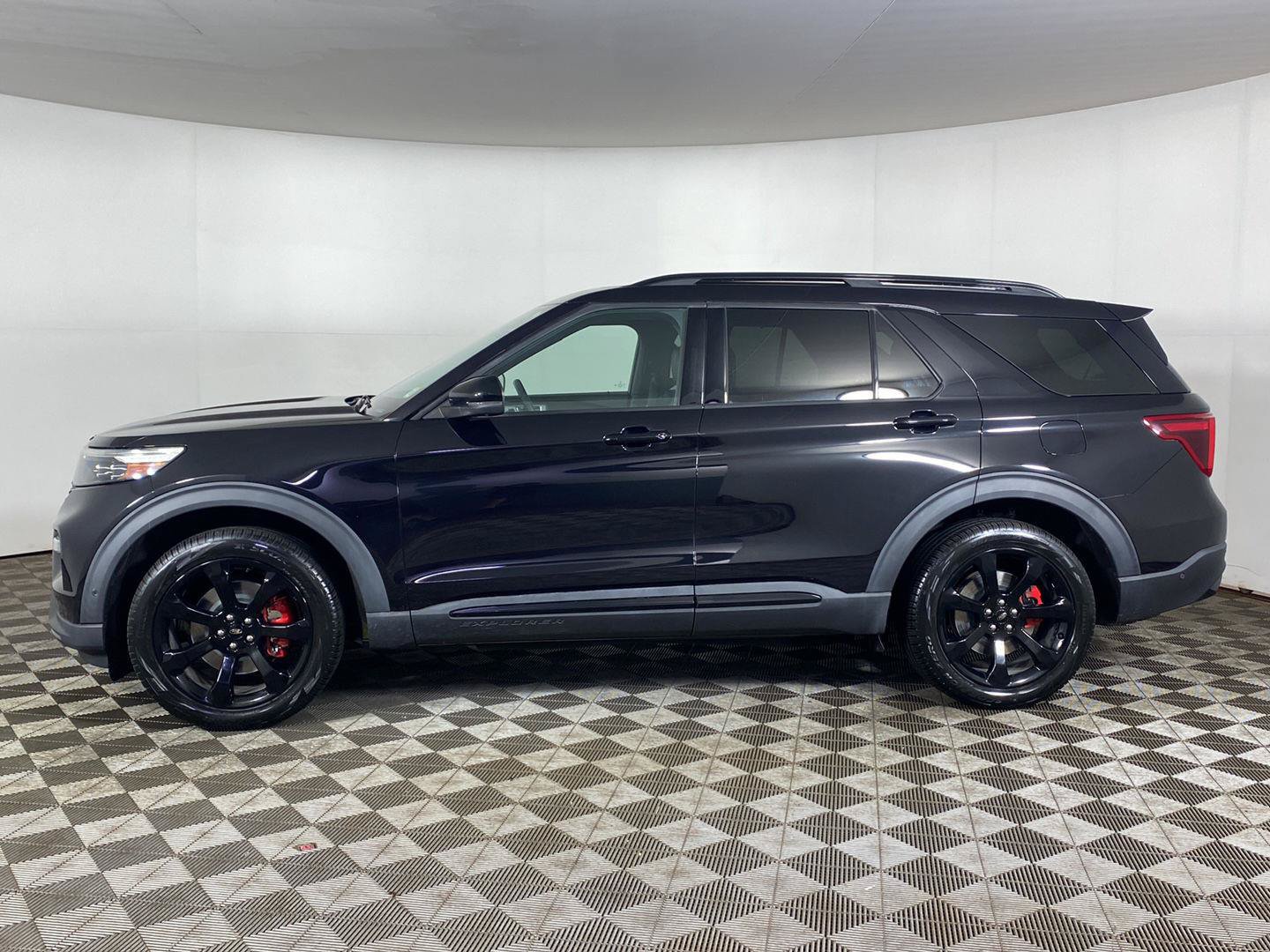 Used 2020 Ford Explorer ST w/ ST Street Pack AWD/4WD image 28