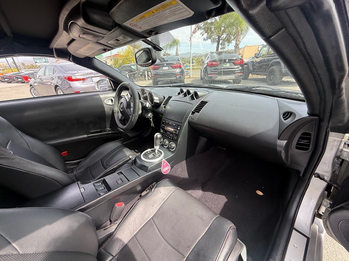Used 2004 Nissan 350Z Touring RWD image 15