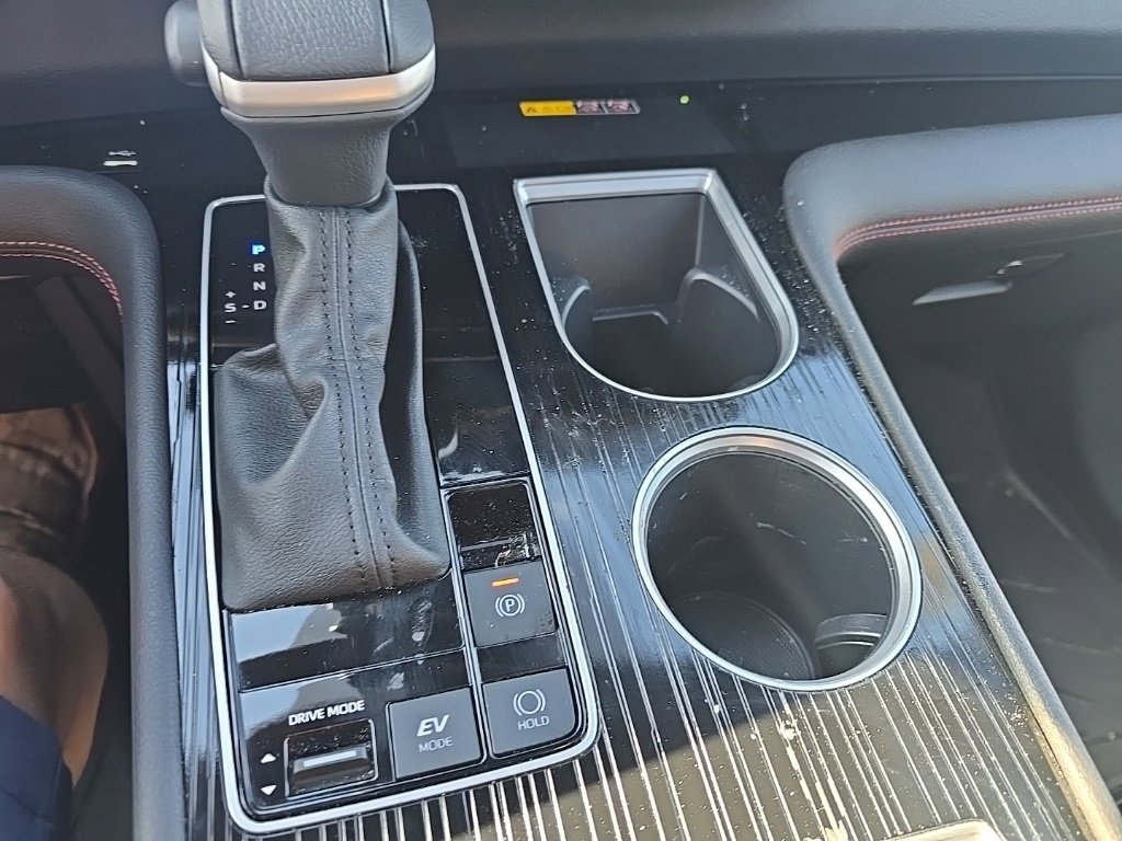 Used 2025 Toyota Sienna XSE image 17