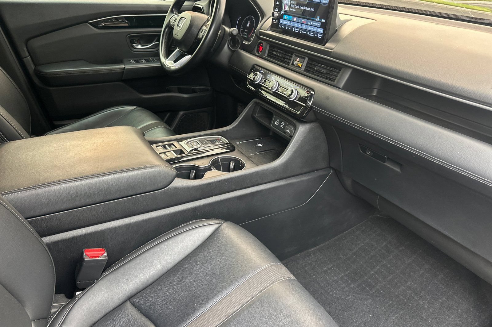 Used 2025 Honda Pilot EX-L image 15