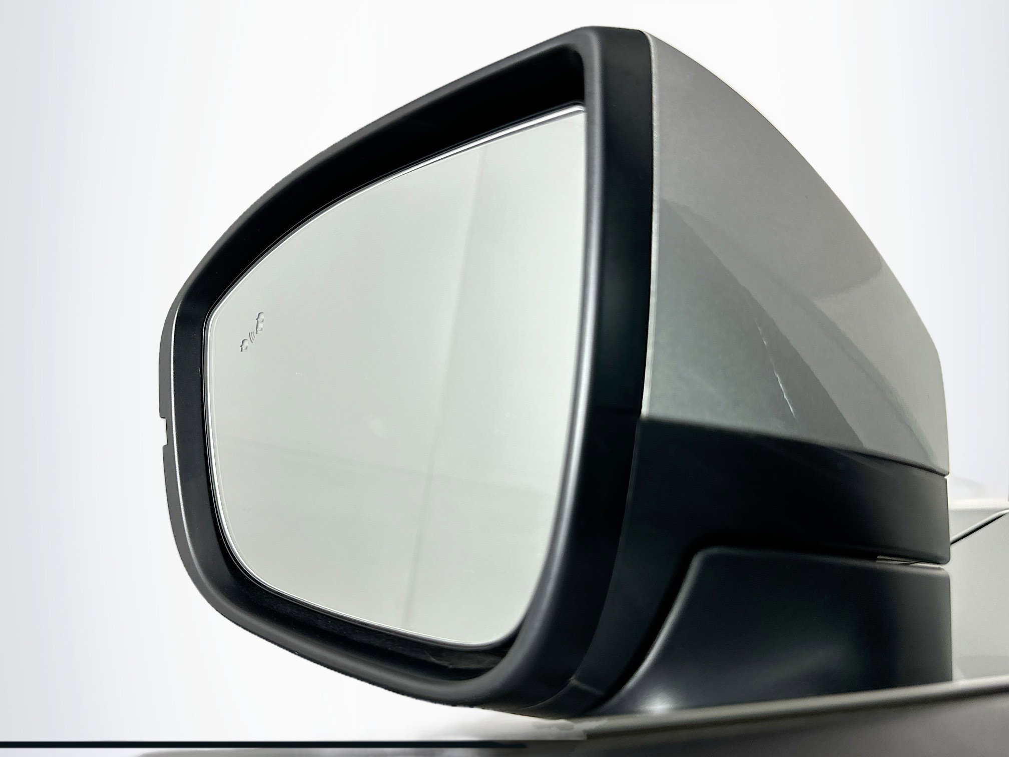 Used 2024 Nissan Pathfinder SV image 16