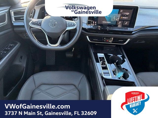 Used 2025 Volkswagen Atlas Cross Sport SE image 15