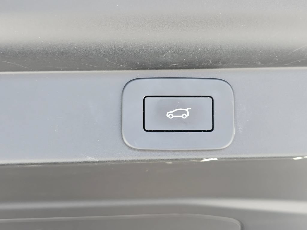 Certified 2025 Land Rover Range Rover Long Wheelbase SE AWD/4WD image 14