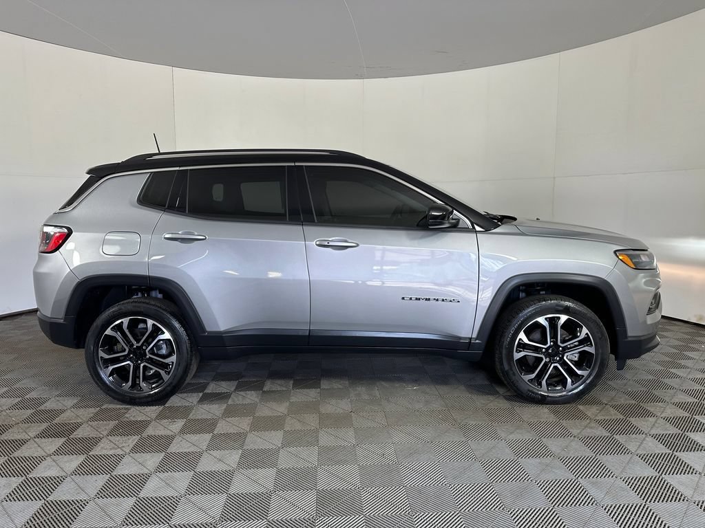 Used 2022 Jeep Compass Limited AWD/4WD image 6