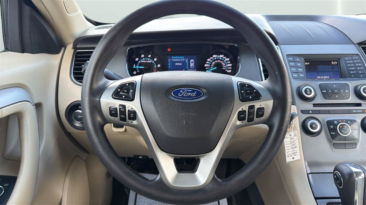 Used 2016 Ford Taurus SE FWD image 23