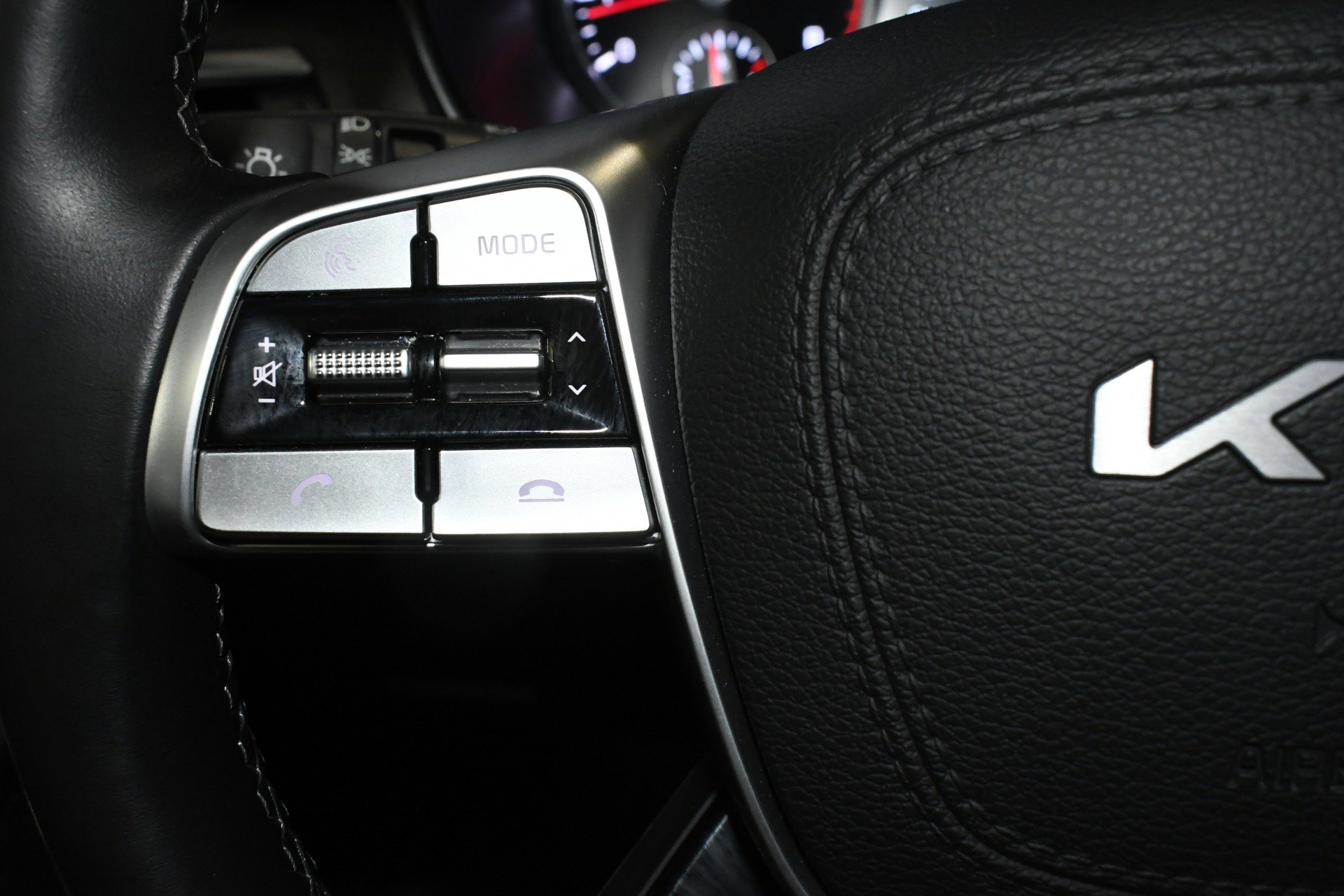 Used 2022 Kia Telluride SX w/ SX Prestige Package image 31