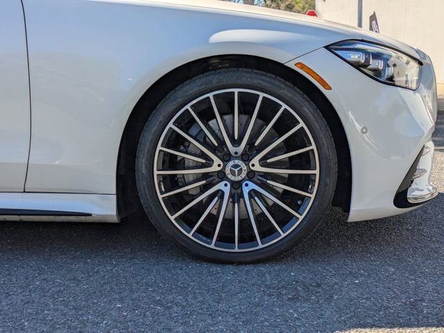 Used 2022 Mercedes-Benz S 580 4MATIC Sedan image 3