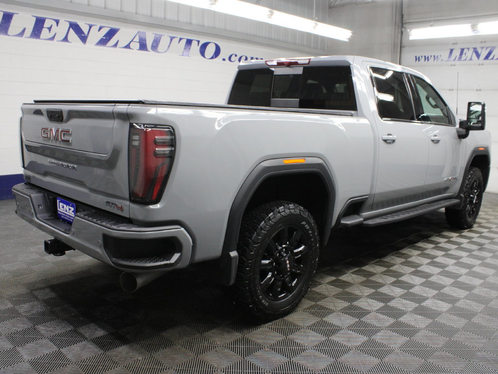 Used 2025 GMC Sierra 2500 AT4 AWD/4WD image 6