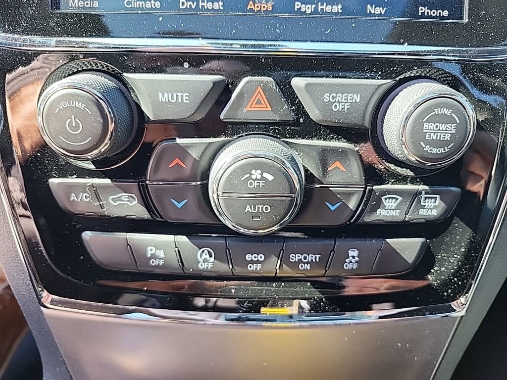 Certified 2020 Jeep Grand Cherokee Altitude AWD/4WD image 32