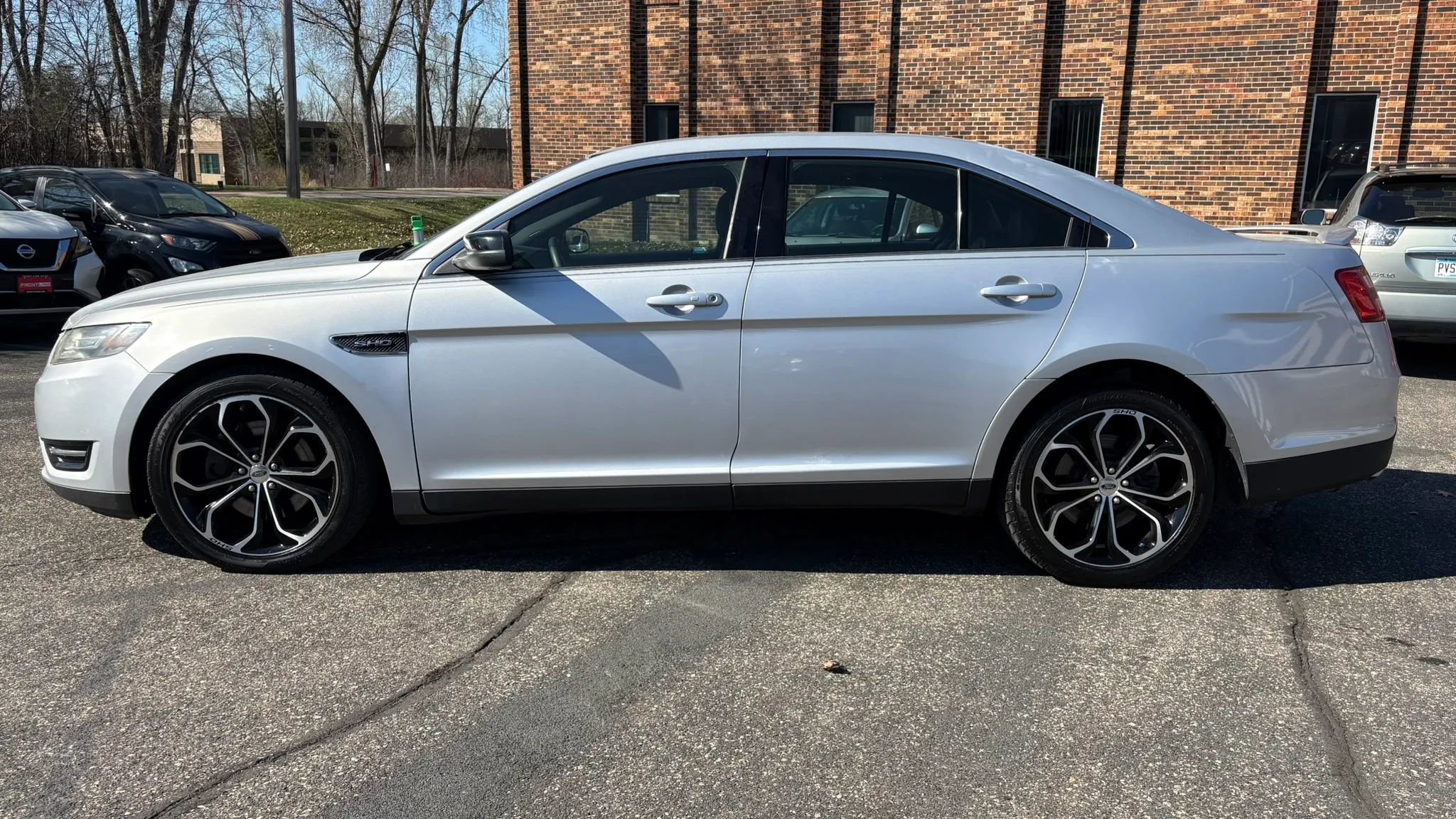 Used 2015 Ford Taurus SHO w/ Equipment Group 401A image 5