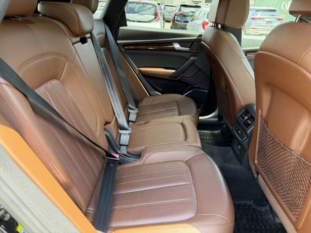 Used 2020 Audi Q5 2.0T Premium w/ Convenience Package AWD/4WD image 13