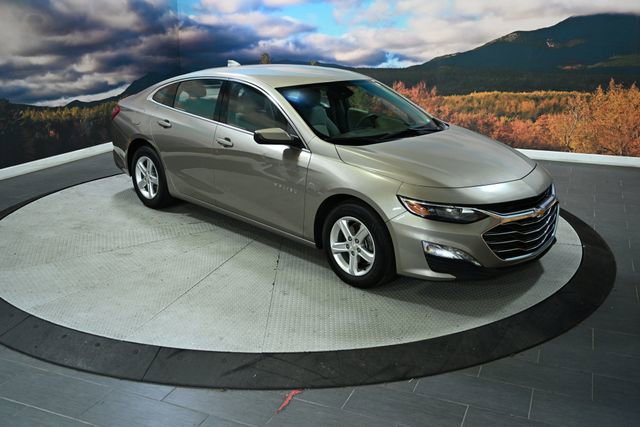 Used 2024 Chevrolet Malibu LT