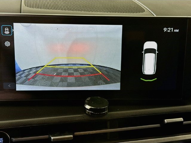 Used 2024 Hyundai Santa Fe SE FWD image 18