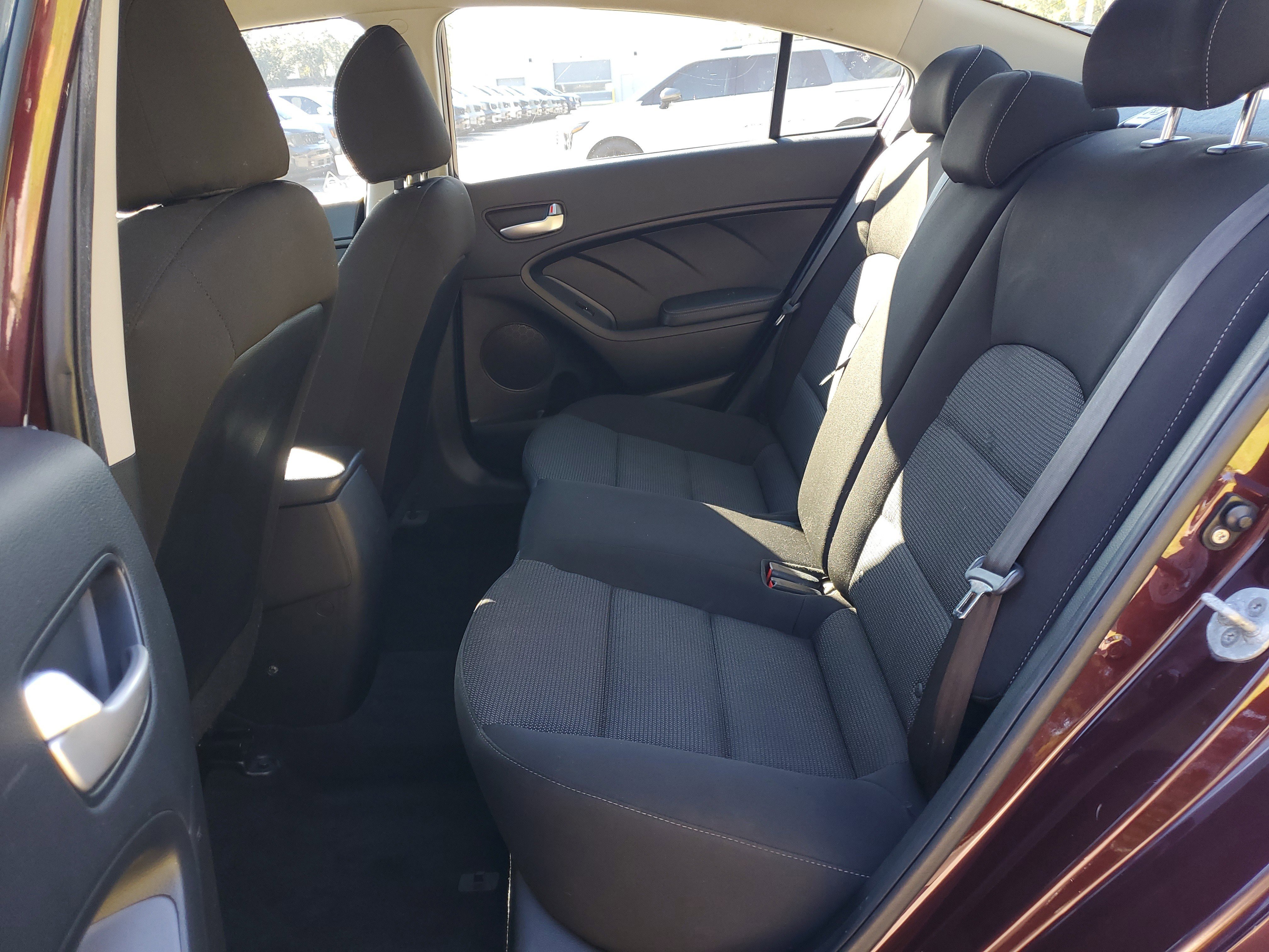 Used 2017 Kia Forte LX image 14