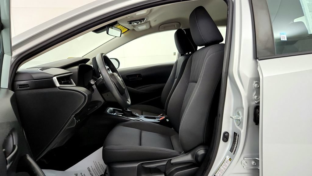 Used 2023 Toyota Corolla LE FWD image 25