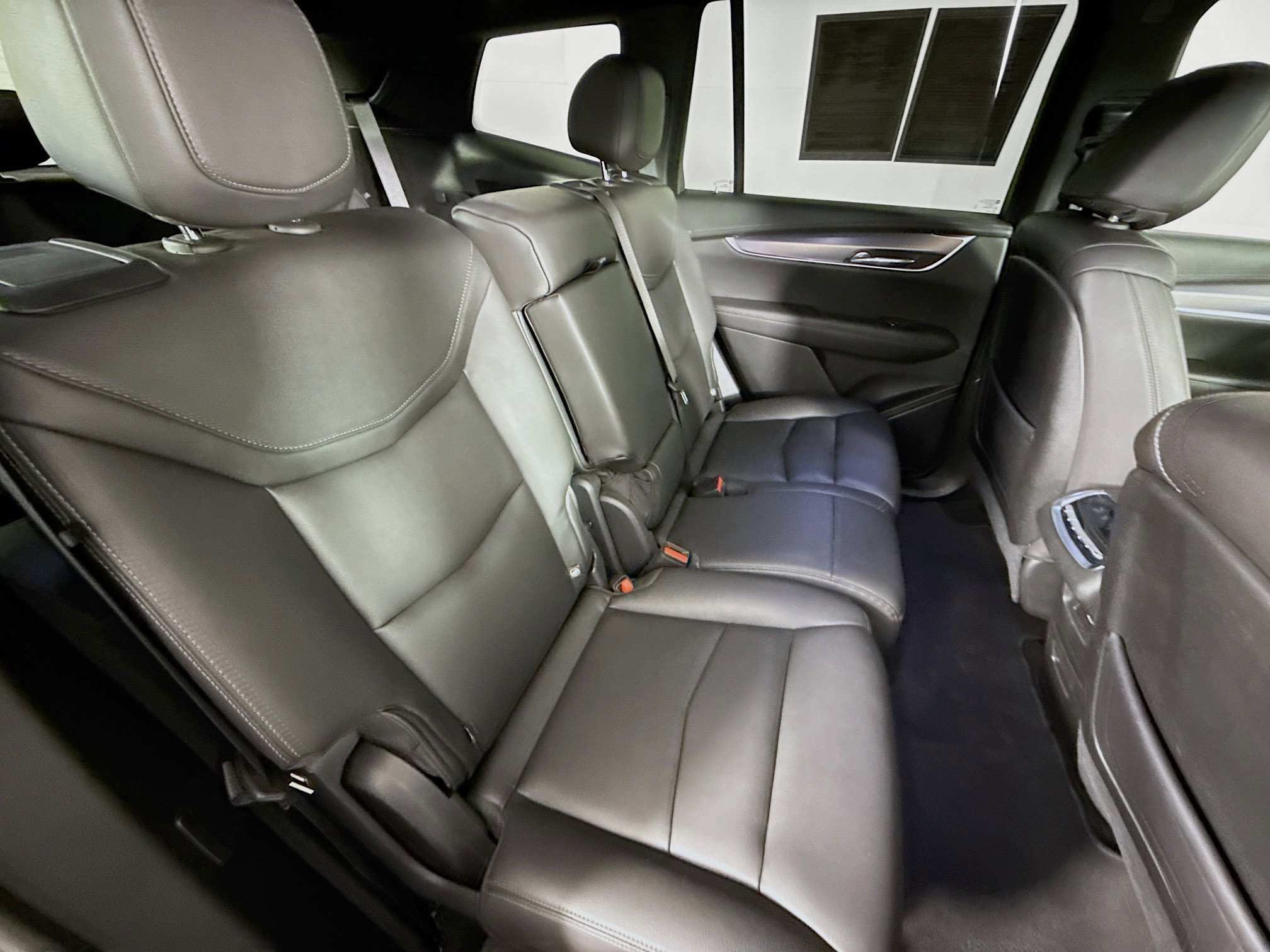 Used 2024 Cadillac XT6 Luxury image 36