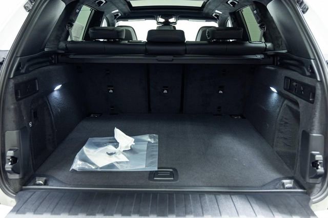 New 2026 BMW X5 M60i image 13