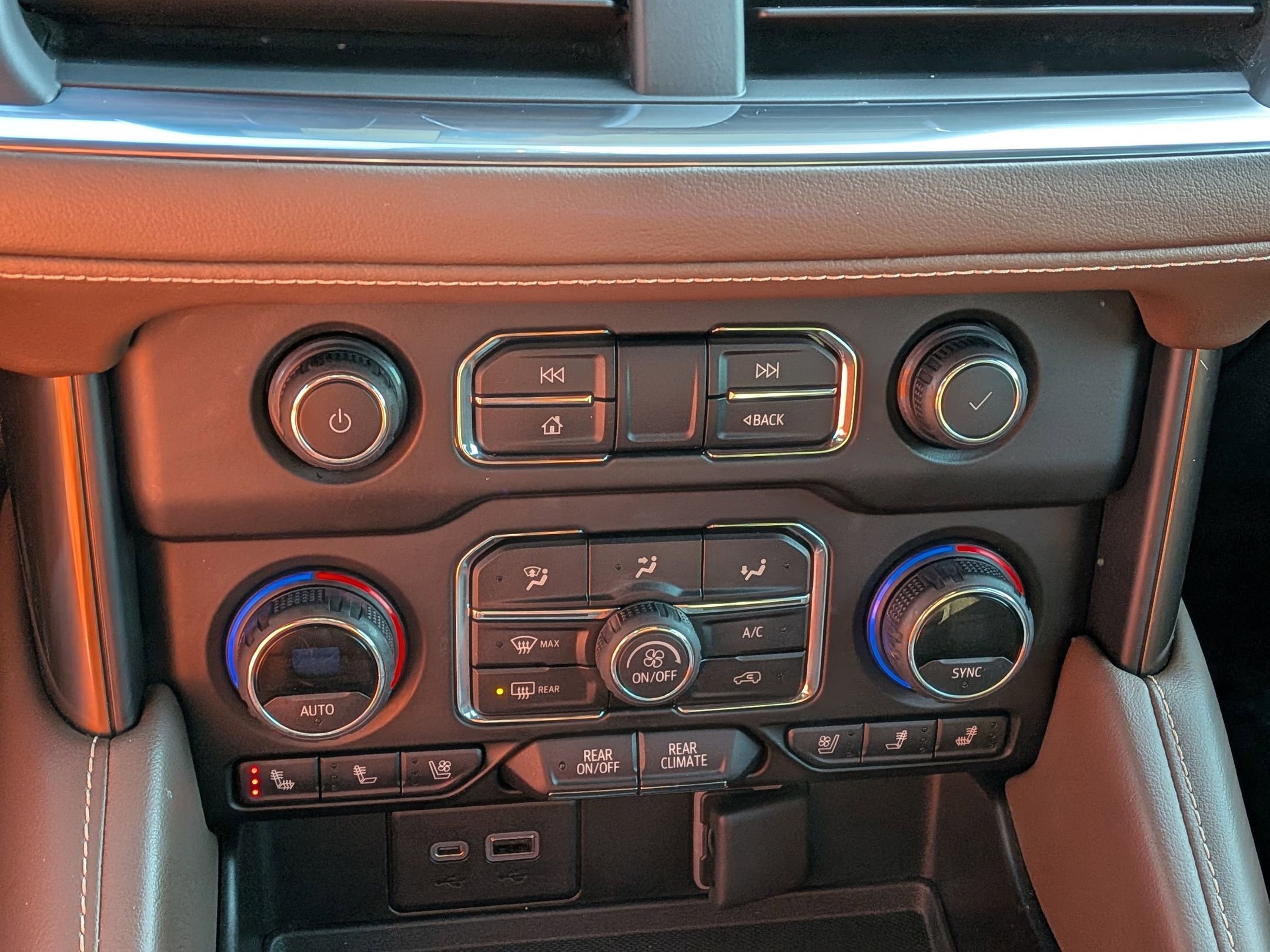 Used 2021 Chevrolet Tahoe High Country w/ Premium Package image 30