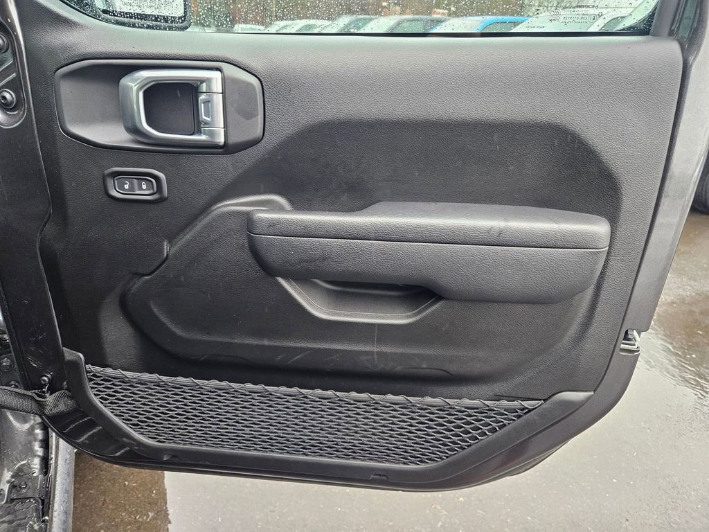 Certified 2024 Jeep Gladiator Willys image 17