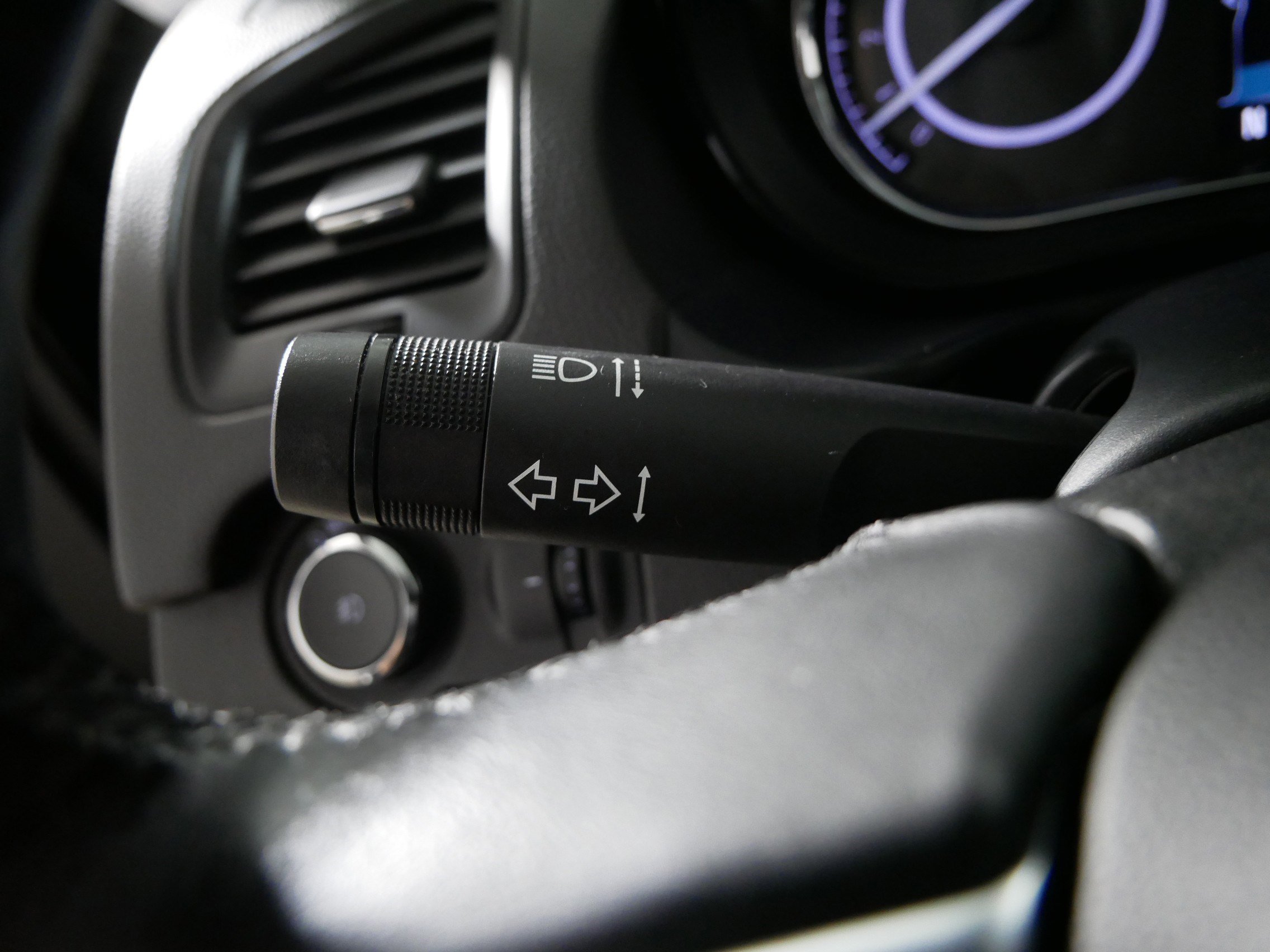 Used 2016 Buick Regal Sport Touring image 32