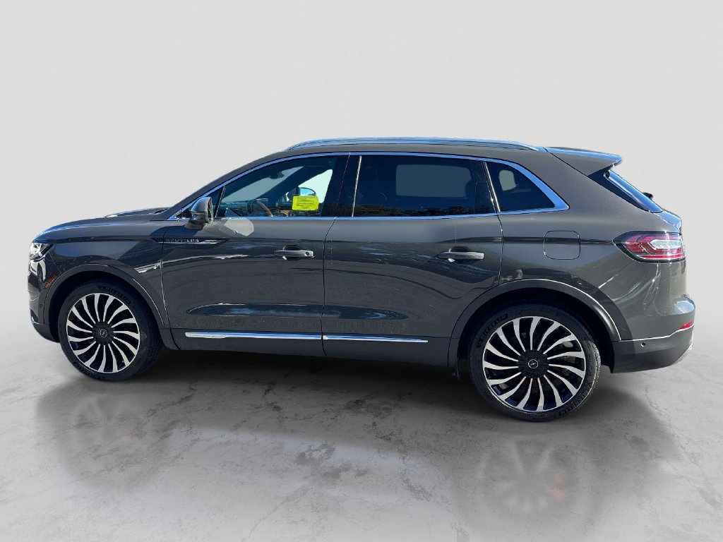 Used 2023 Lincoln Nautilus Black Label w/ Class II Trailer Tow Package AWD/4WD image 2