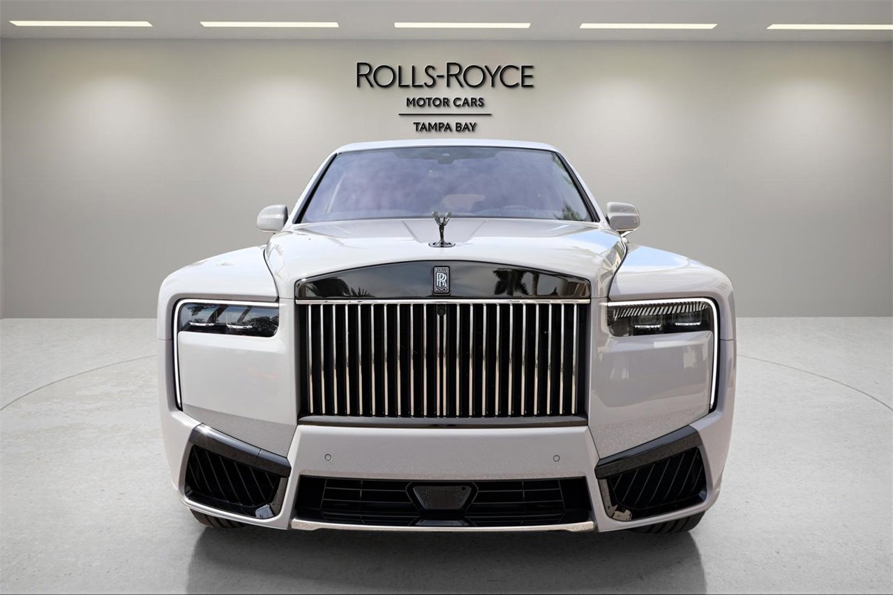 New 2026 Rolls-Royce Cullinan Black Badge image 9