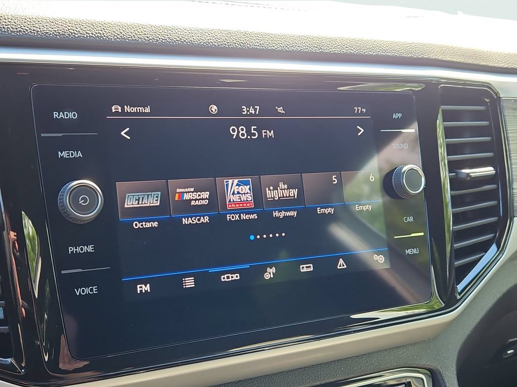 Certified 2023 Volkswagen Atlas Cross Sport SE AWD/4WD image 27