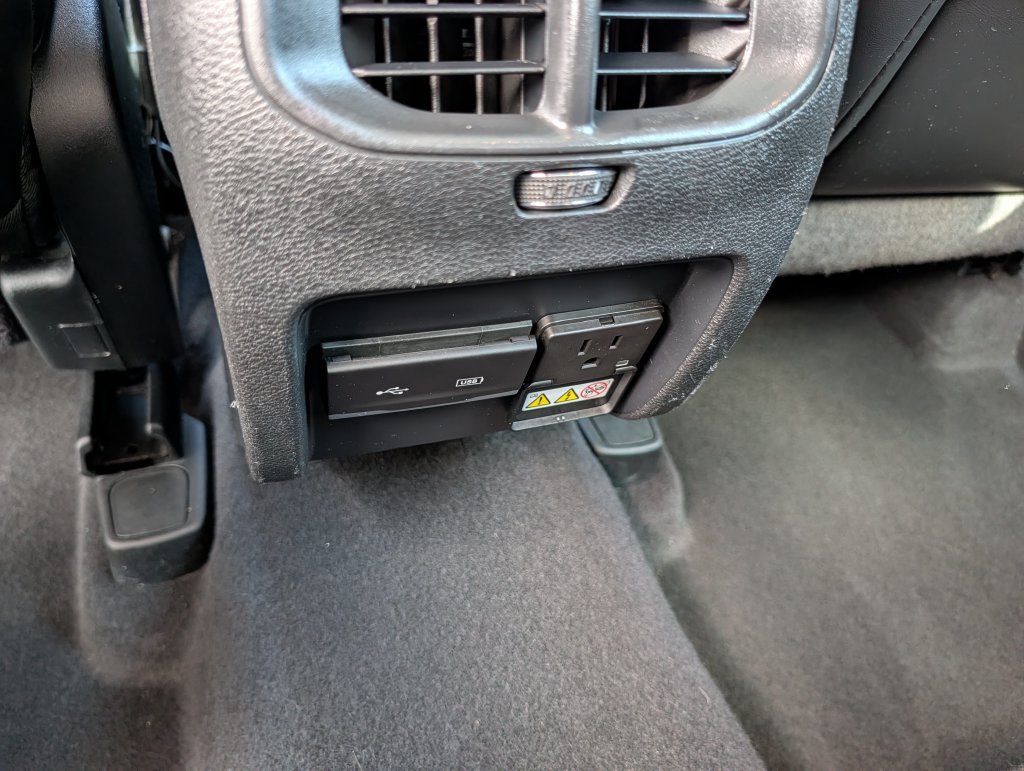 Used 2019 Jeep Cherokee Limited AWD/4WD image 19