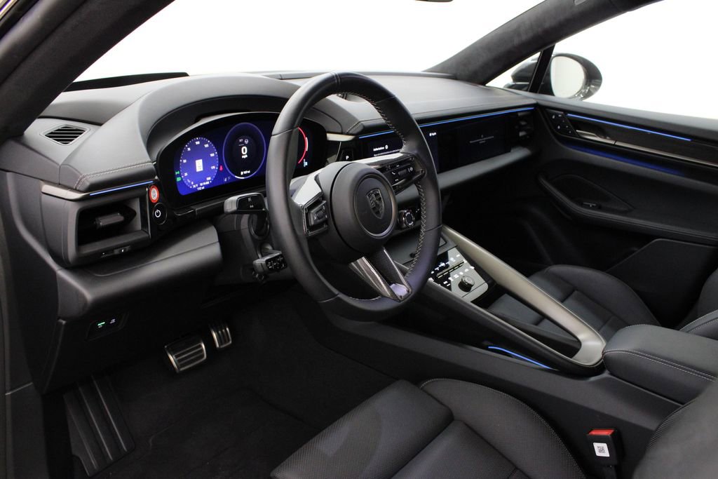 New 2024 Porsche Macan Turbo Electric image 4