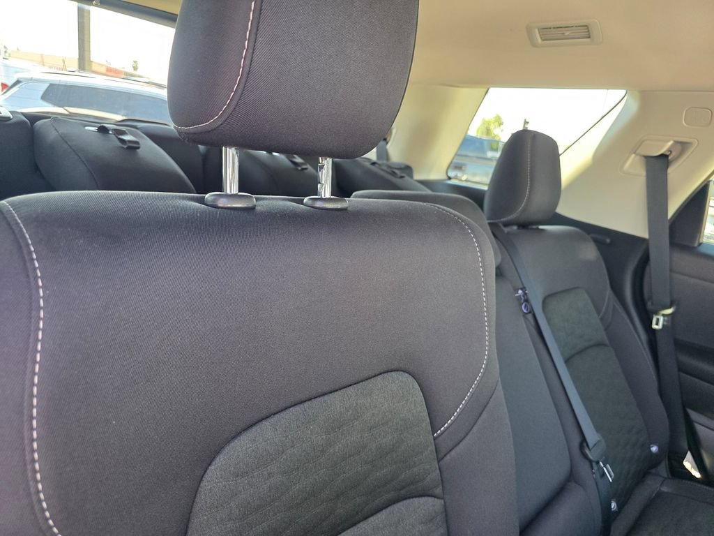 Used 2024 Nissan Pathfinder SV FWD image 19