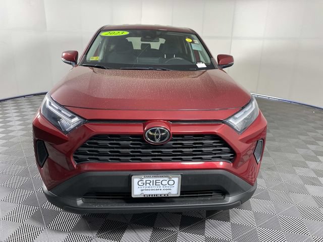 Used 2023 Toyota RAV4 LE AWD/4WD image 3