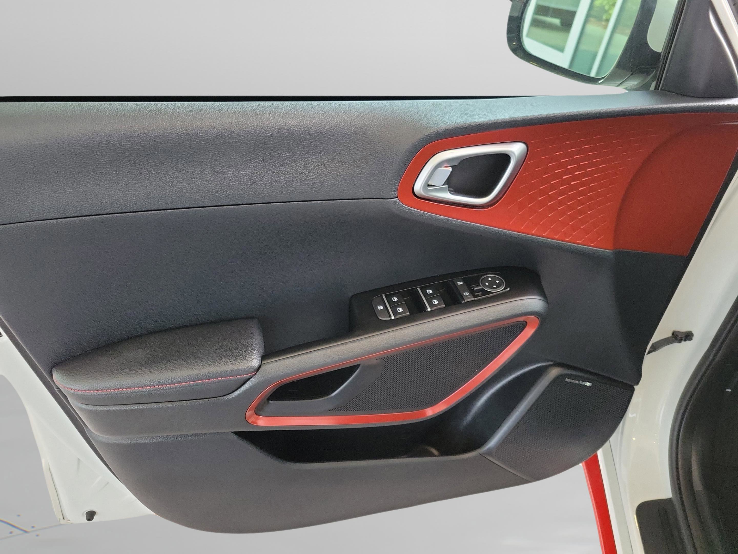 Used 2022 Kia Soul Turbo image 29