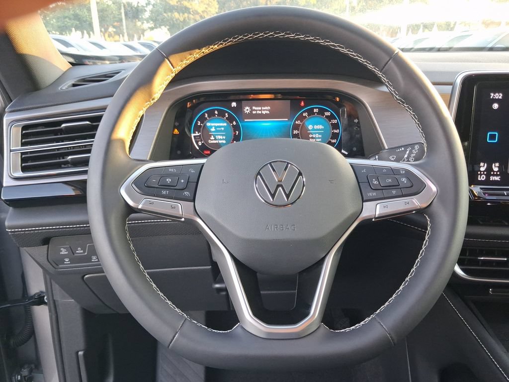 Certified 2024 Volkswagen Atlas Cross Sport SE FWD image 17