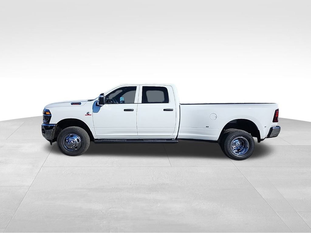 New 2026 RAM 3500 Tradesman AWD/4WD image 15